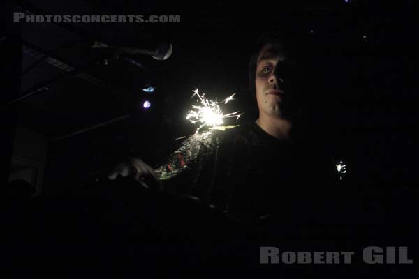 NAIVE NEW BEATERS - 2009-01-22 - PARIS - La Maroquinerie - 
